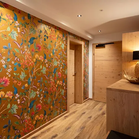 菲丽沃纳范克豪瑟酒店 *